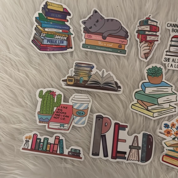 18 Reading Themed Stickers 📚 - Picture 3 of 5